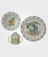 vintage kinder servies. tijdloss kinder servies. kraamcadeau. scandinavisch design. Elsa Beskow servies. kids cadeau. nostalgisch cadeau